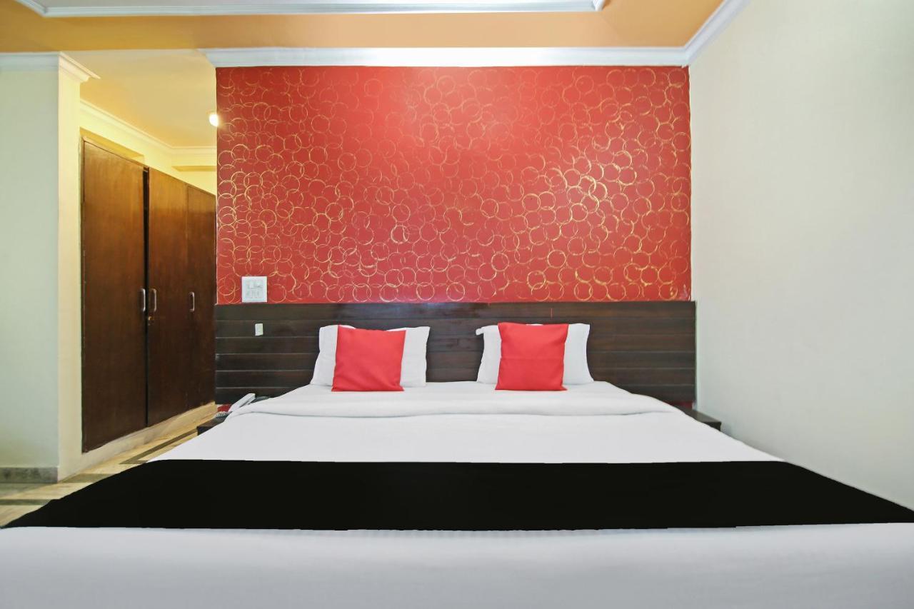 Capital O Tipsyy Near Aravali Biodiversity Park Gurgaon Exterior foto